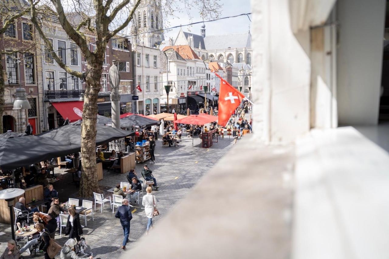 Gloria'S Loft Op De Grote Markt Breda Buitenkant foto